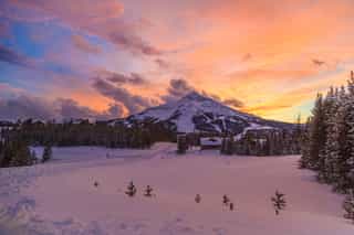 Snowboarding Aspen USA: Ultimate Mountain Adventure Guide