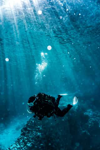Arctic Cave Diving Spitsbergen 2024: The Ultimate Ice Cave Diving Guide