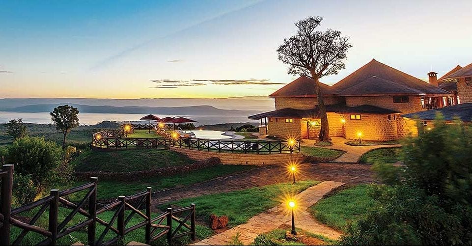 8 Days Deluxe Lodge Safaris: A Tanzania Northern Circuit